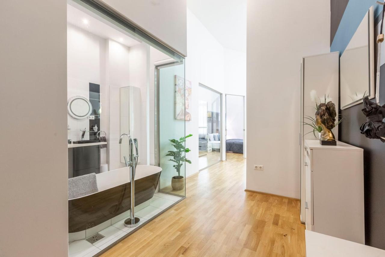 Luxurious & Spacious Downtown Residence In Liszt Ferenc Square Budapest Exterior foto